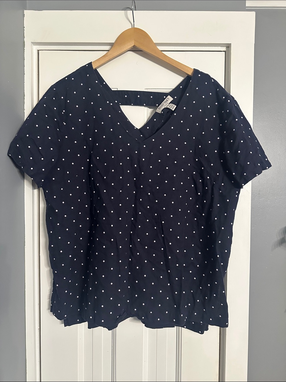 Ellen Tracy Navy Blue Polka Dot Linen V-Neck Blouse - Style EPMSOWT631 Size XL